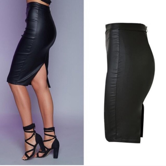 Faux Leather Skirt fits a S/M - Picture 2 of 8
